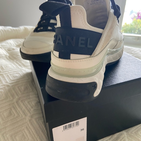 Channel sneakers - Picture 4 of 8